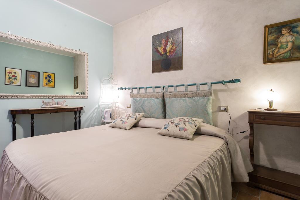 Bed And Breakfast A Casa Delle Fate Assisi Room photo