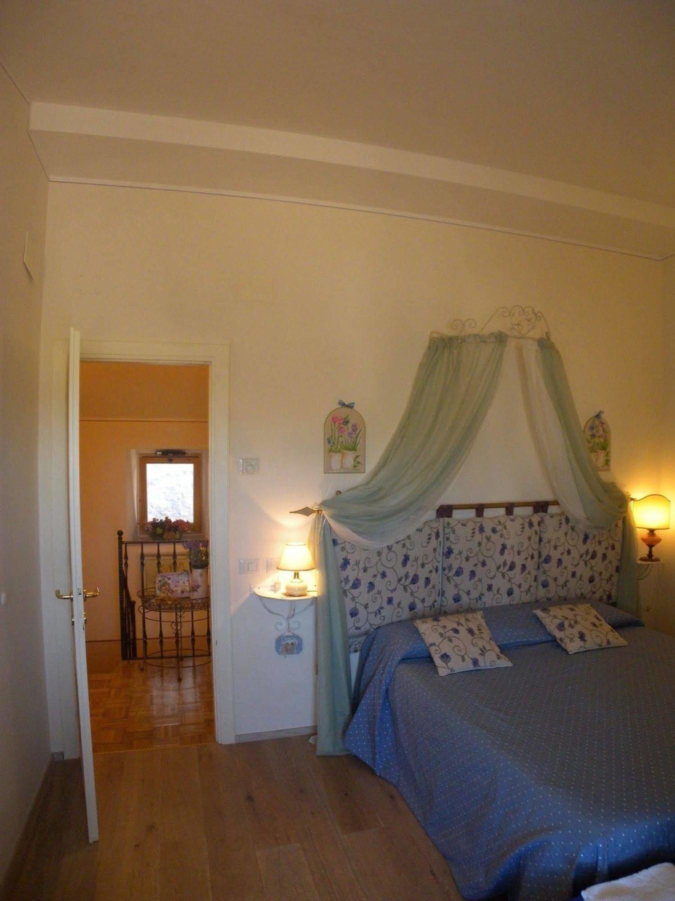 Bed And Breakfast A Casa Delle Fate Assisi Exterior photo
